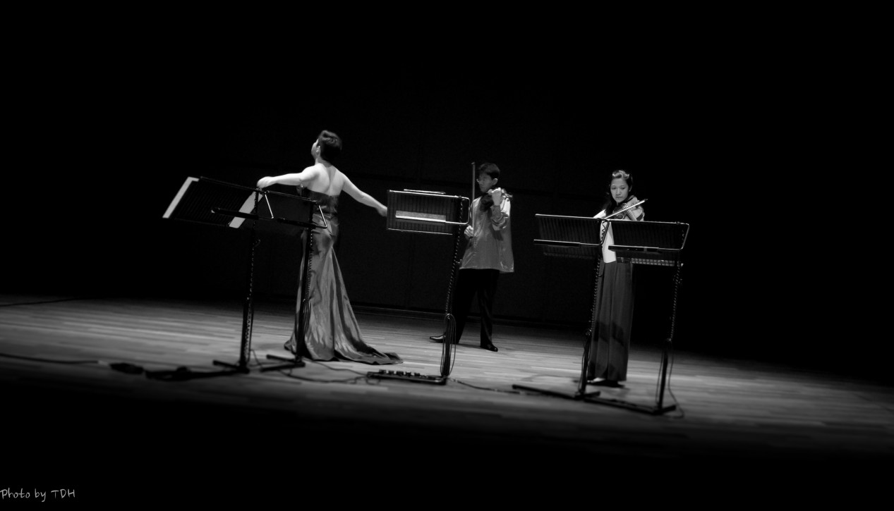Rehearsal Photo in "Remembrance Noise" Recital